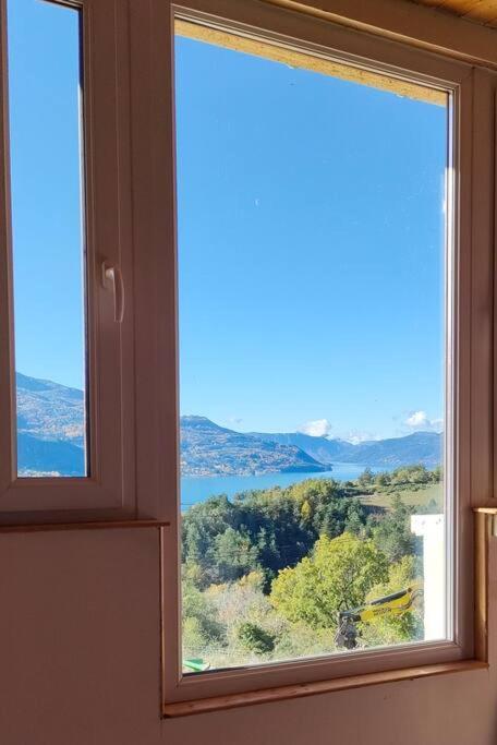 Le Cosy Du Plongeoir - T2 Neuf Avec Vue Sur Le Lac De Serre Poncon Et Grande Terrasse Avec Jardin Savines Kültér fotó